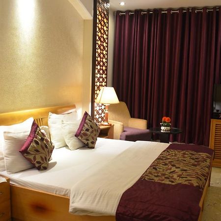 Hotel Emperor Palms New Delhi Eksteriør bilde