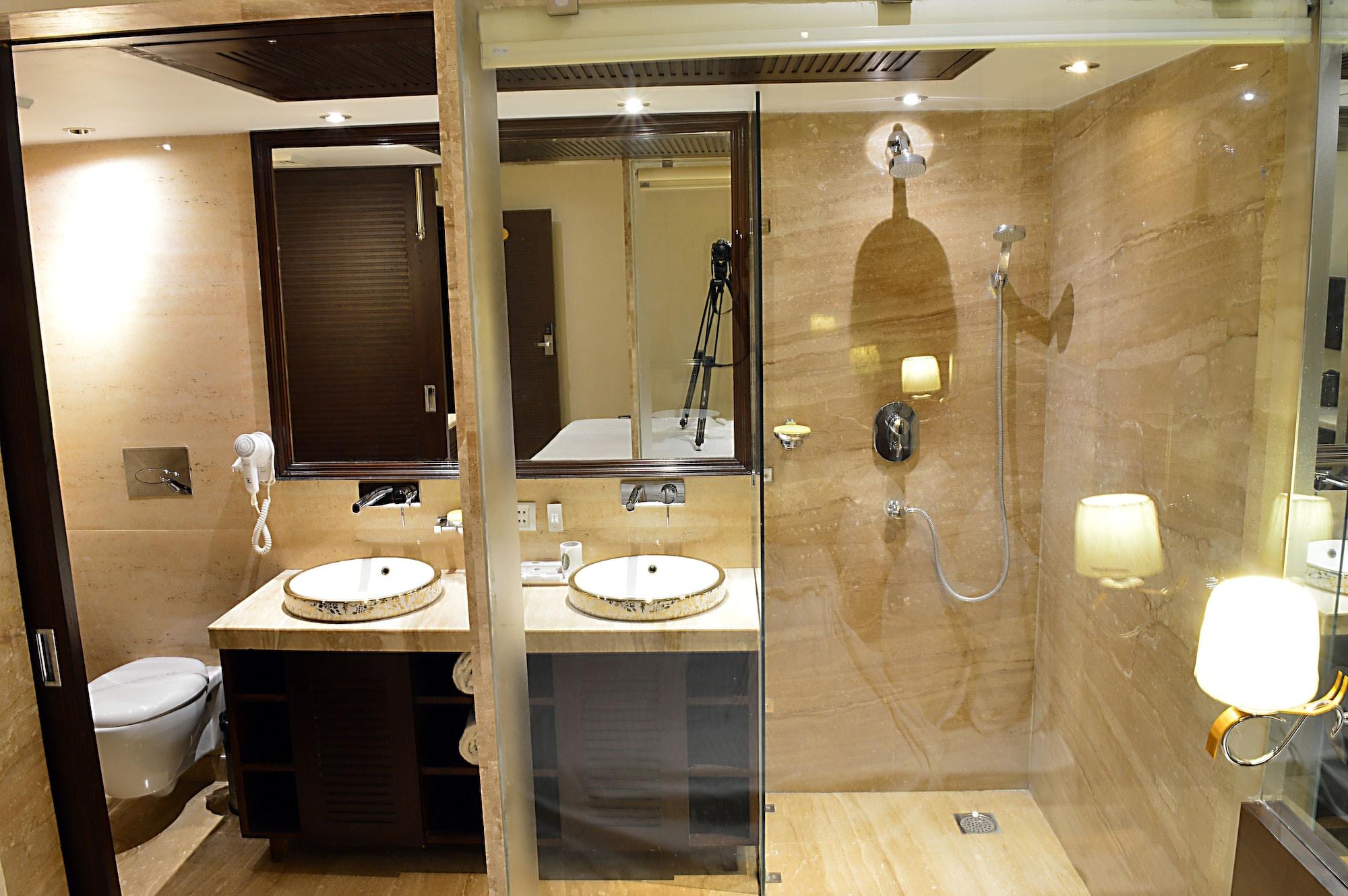 Hotel Emperor Palms New Delhi Eksteriør bilde