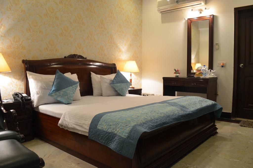 Hotel Emperor Palms New Delhi Eksteriør bilde