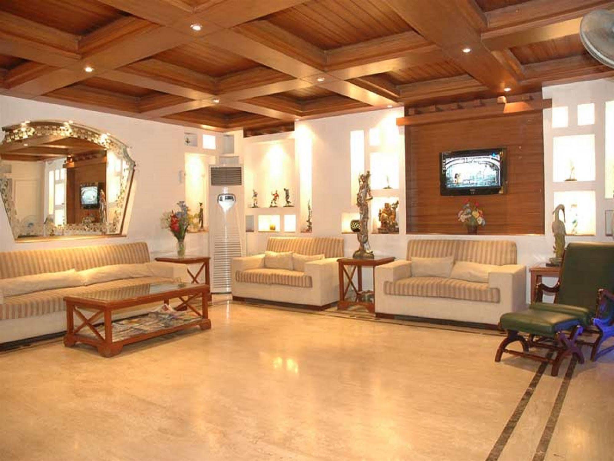 Hotel Emperor Palms New Delhi Eksteriør bilde